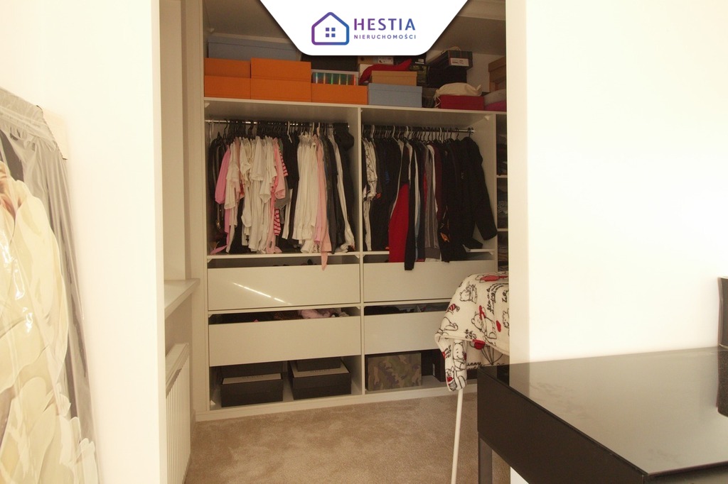 Nowoczesne mieszkanie z tarasem na cichym osiedlu (9)