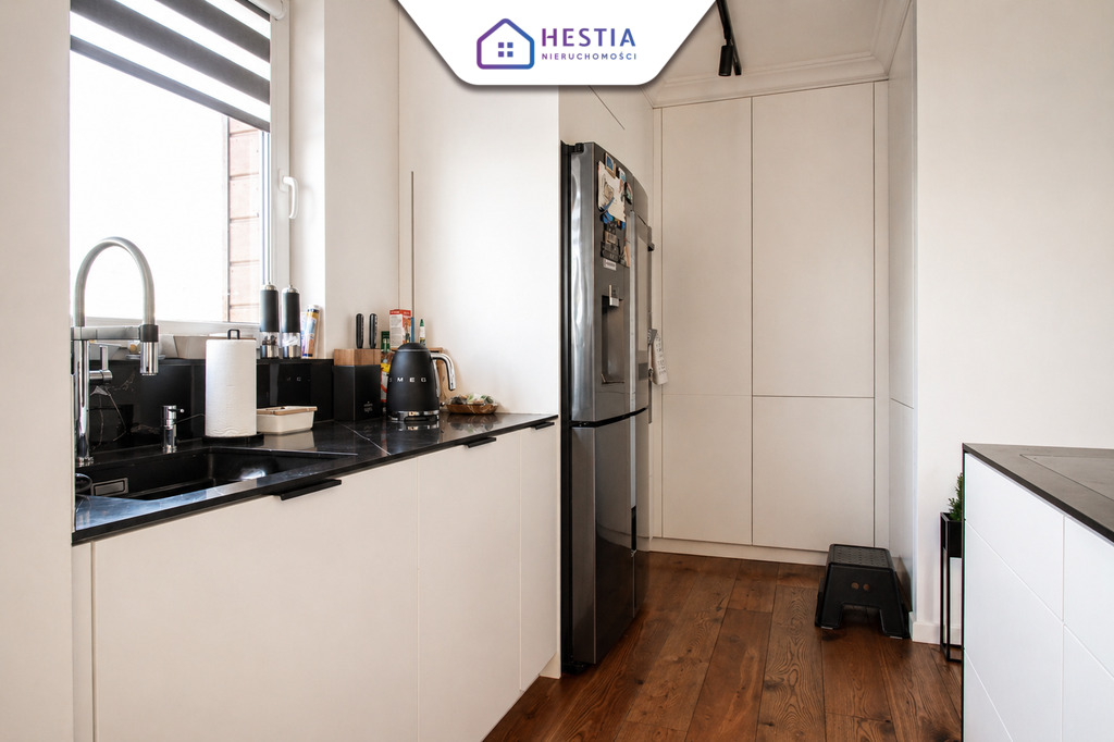 Nowoczesne mieszkanie z tarasem na cichym osiedlu (11)