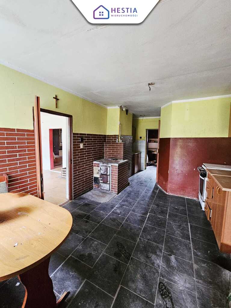 Dom wolnostojący z dużą działką. (4)