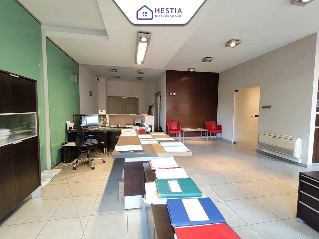 Lokal użytkowy tuż obok Starego Miasta! (1)