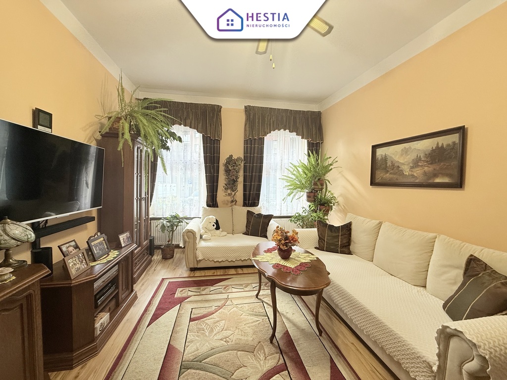 MIESZKANIE W KAMEINICY- ŚWIETNA LOKALIZACJA ! (3)