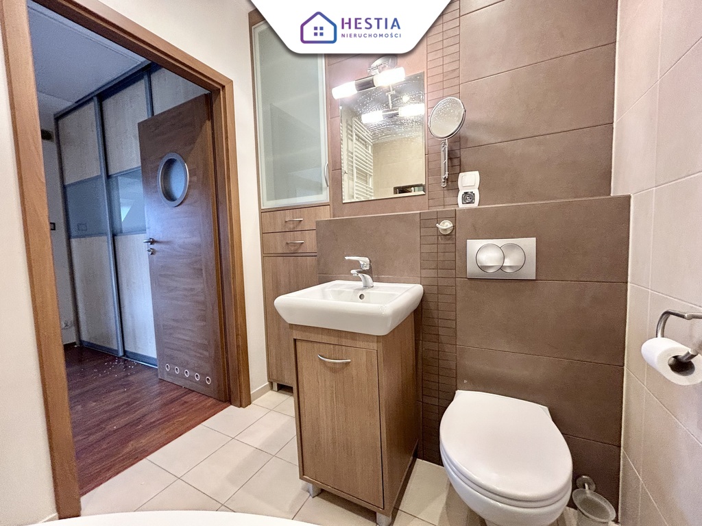 Dwupoziomowe mieszkanie - 4 pokoje. Gumieńce. (15)