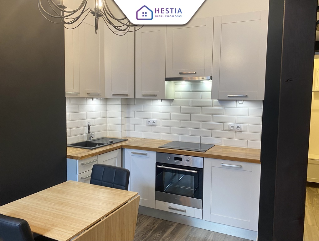 Przestronne mieszkanie z antresolą w Centrum (1)