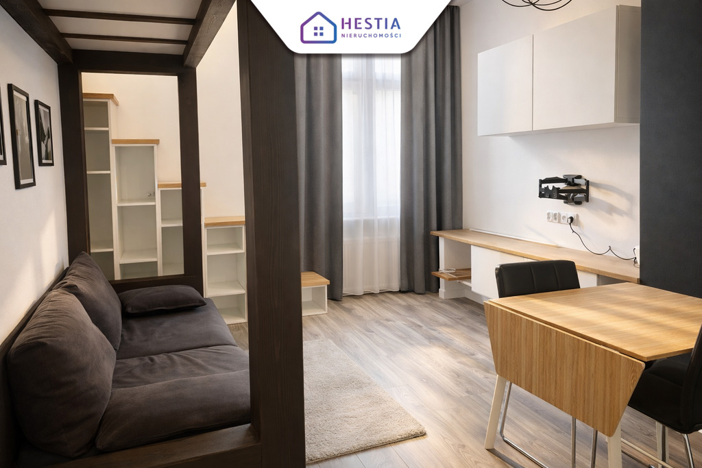 Przestronne mieszkanie z antresolą w Centrum (1)