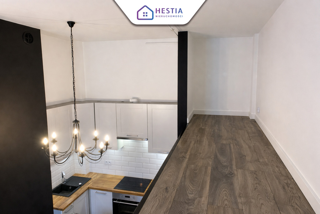 Przestronne mieszkanie z antresolą w Centrum (9)