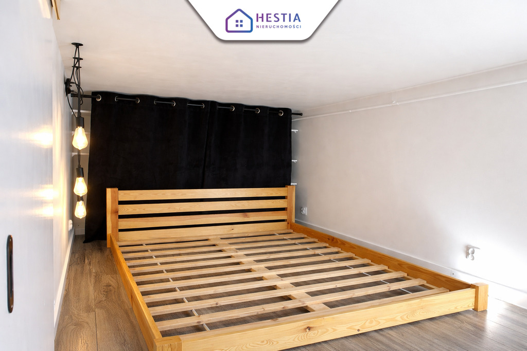 Przestronne mieszkanie z antresolą w Centrum (10)