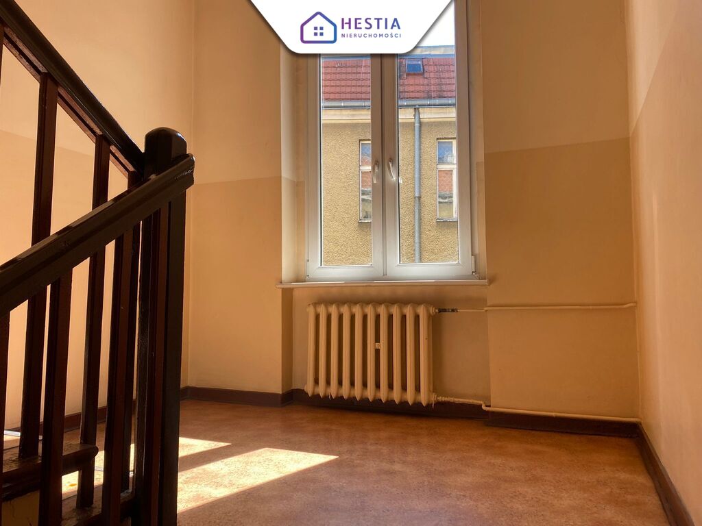 Przestronne mieszkanie z antresolą w Centrum (12)