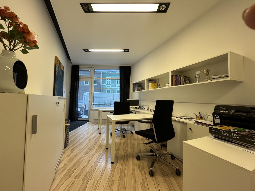 Do wynajęcia na usługowy/biurowy,parter, witryna (1)