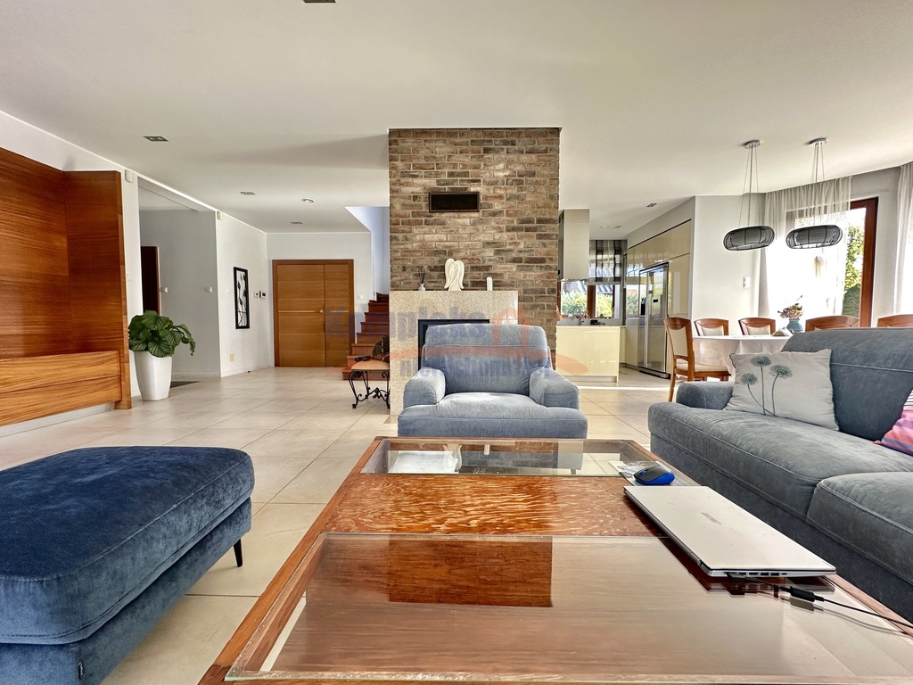 Dom z widokiem na zachód slońca (4)