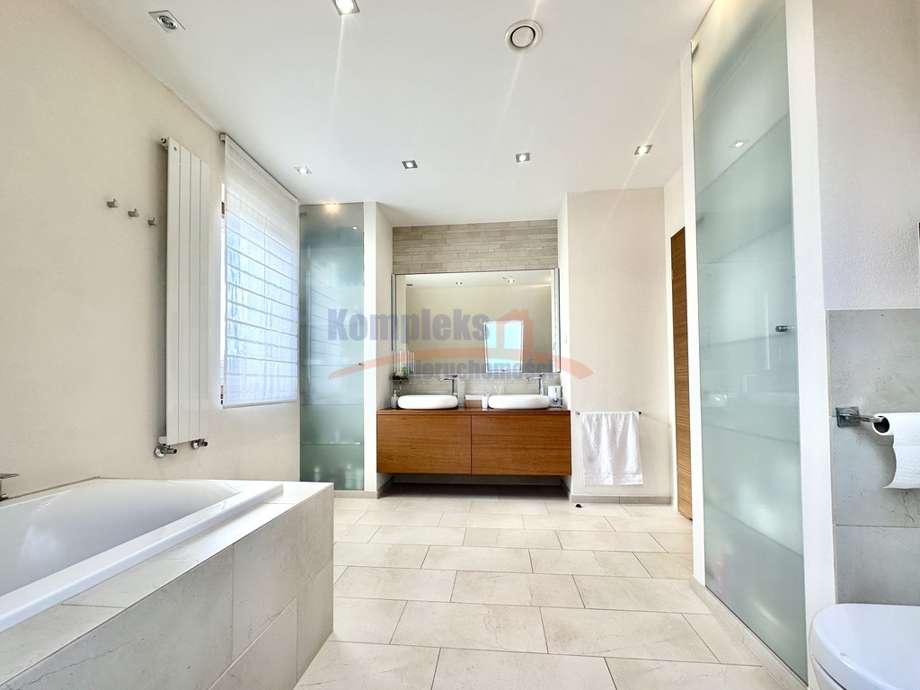 Dom z widokiem na zachód slońca (16)