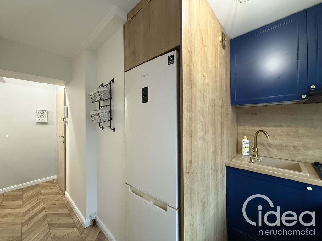 Centrum, po remoncie, 2 pokoje, balkon (8)