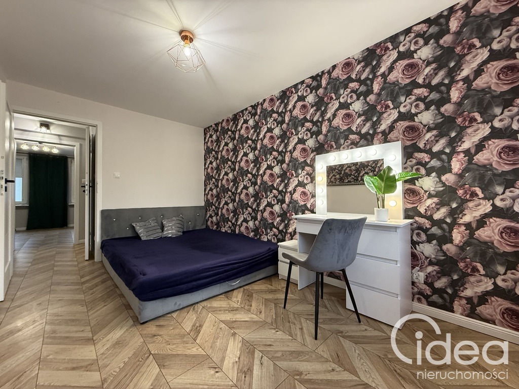 Centrum, po remoncie, 2 pokoje, balkon (10)