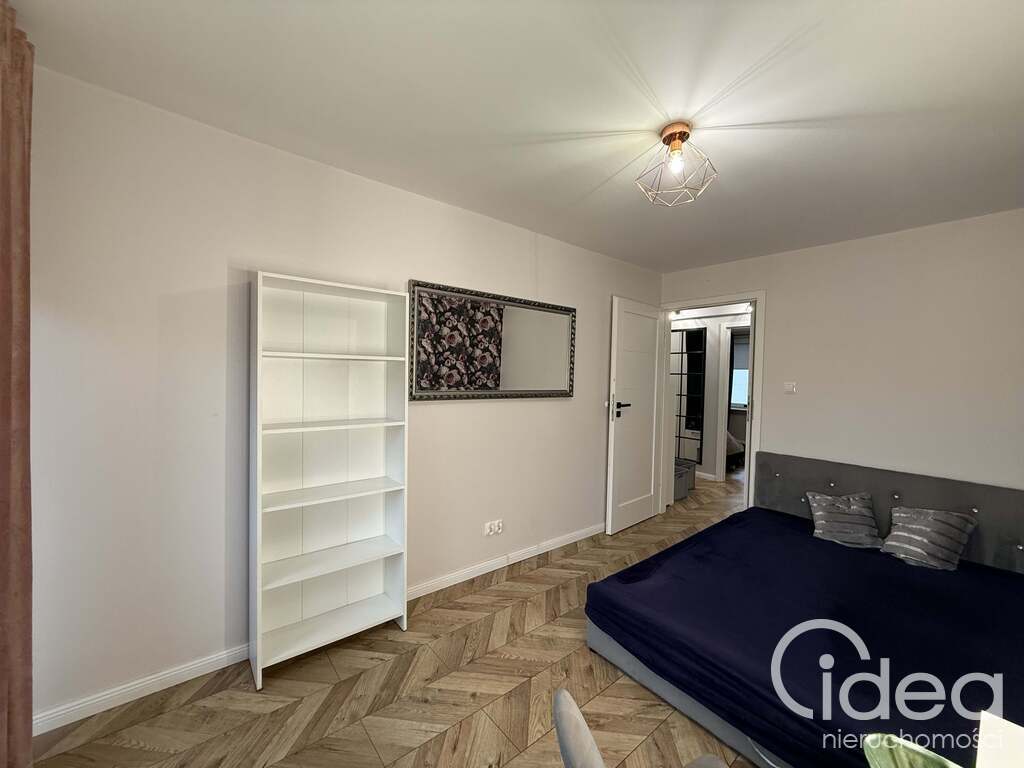 Centrum, po remoncie, 2 pokoje, balkon (11)