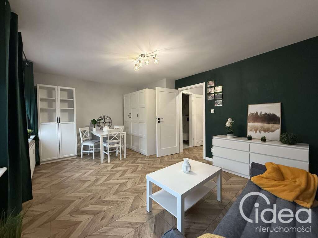 Centrum, po remoncie, 2 pokoje, balkon (2)