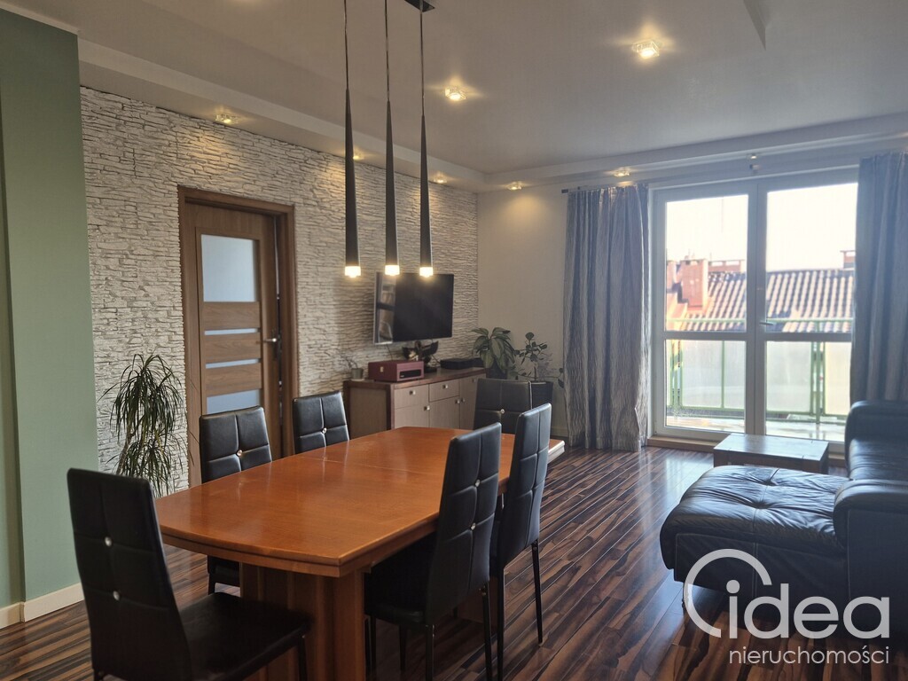 4 pokoje z balkonem, 1 piętro (3)