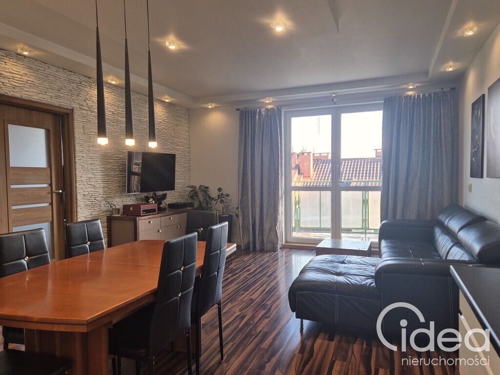 4 pokoje z balkonem, 1 piętro (4)