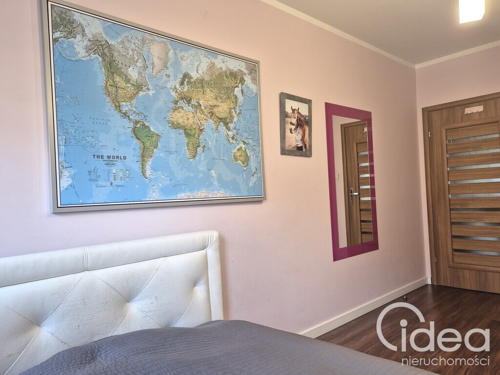 4 pokoje z balkonem, 1 piętro (7)