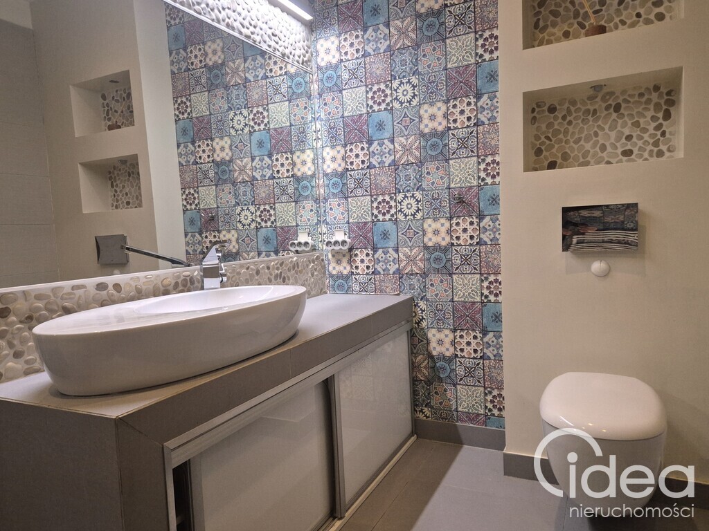 4 pokoje z balkonem, 1 piętro (9)