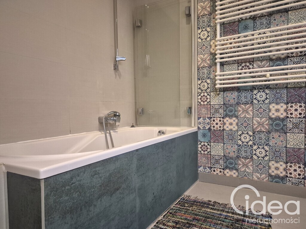 4 pokoje z balkonem, 1 piętro (10)