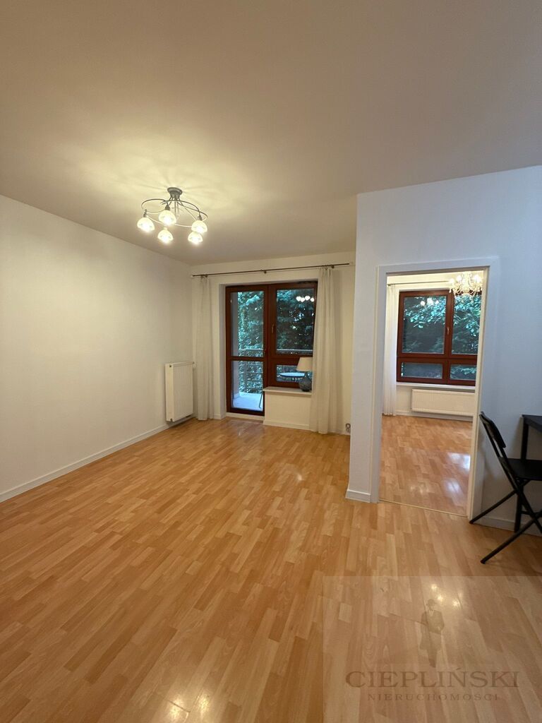mieszkanie w apartamentowcu z balkonem (1)