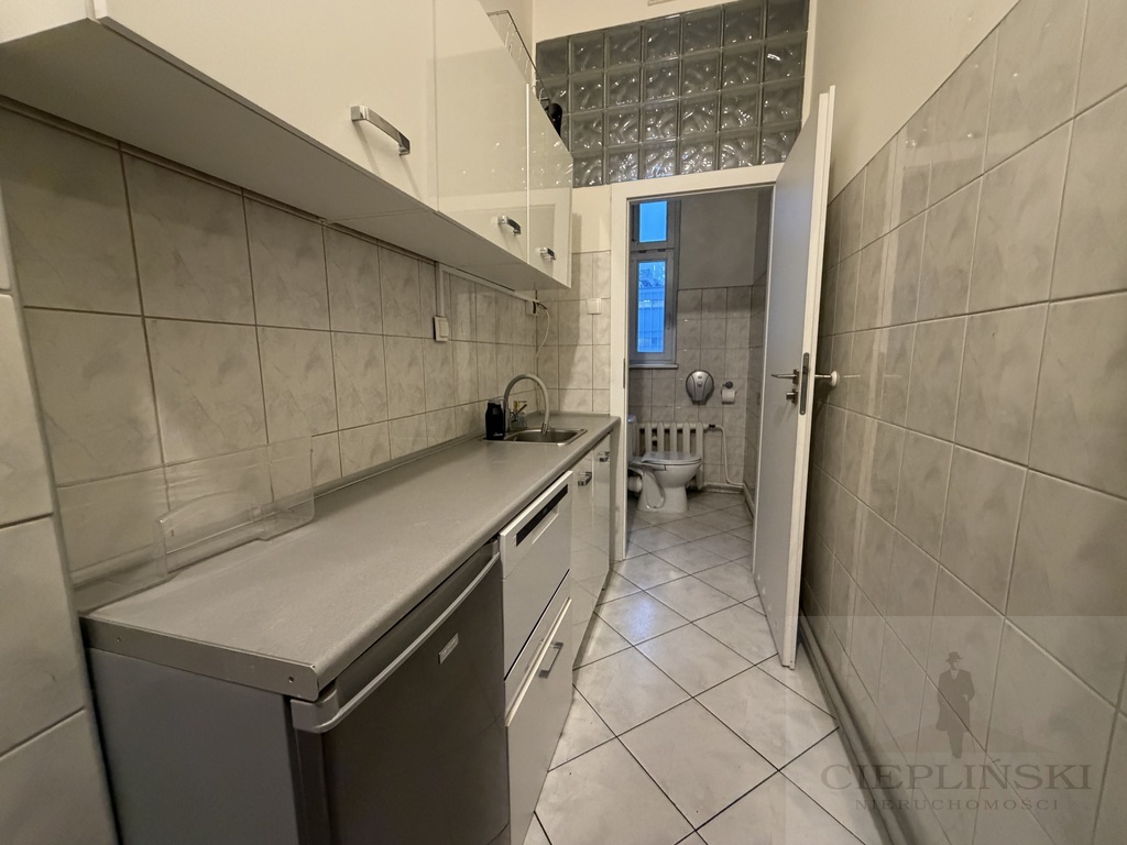 Lokal biurowy 4 pokoje - centrum Szczecina (9)