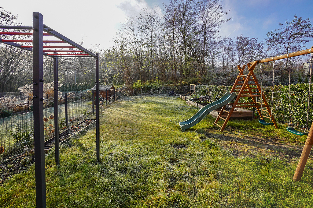 Nowoczesny Dom szeregowy  Siadło Dolne (24)