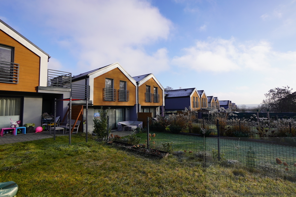 Nowoczesny Dom szeregowy  Siadło Dolne (26)