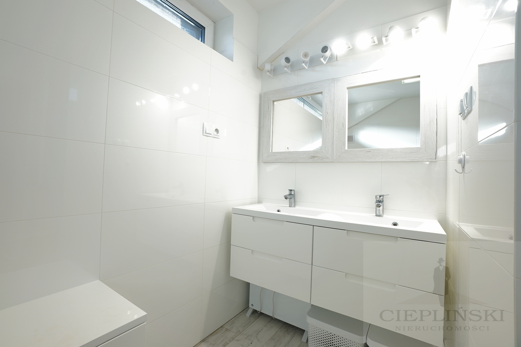 Nowoczesny Dom szeregowy  Siadło Dolne (20)