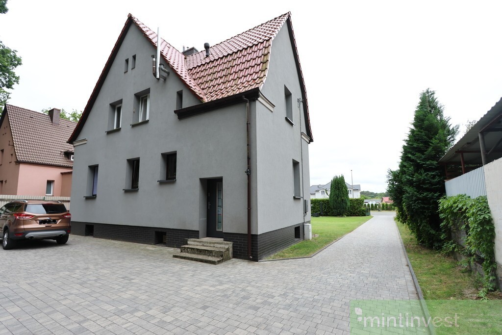 Góra domu z garażem w centrum Goleniowa (3)