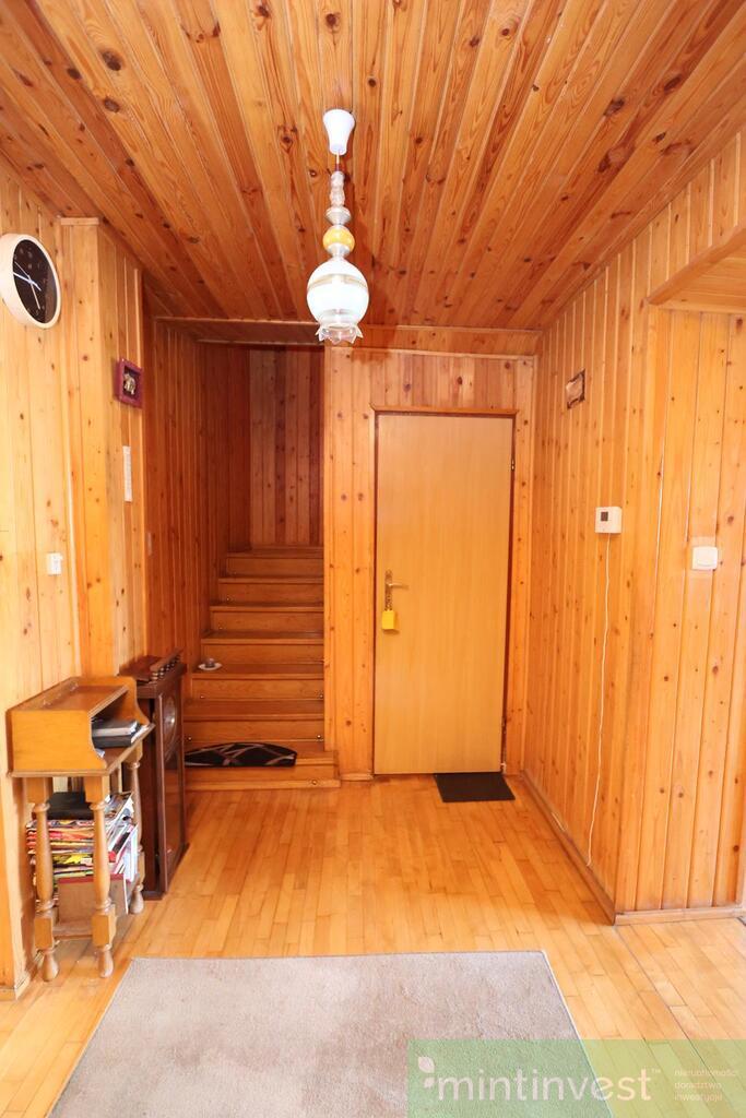 Połowa bliźniaka w atrakcyjnej lokalizacji (10)