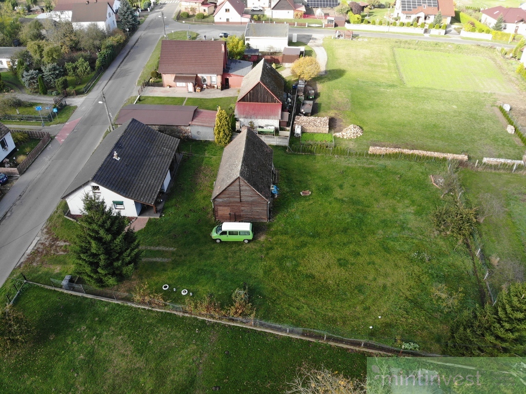 DOM PARTEROWY Z BUD. GOSPODARCZO-GARAŻOWYM (4)