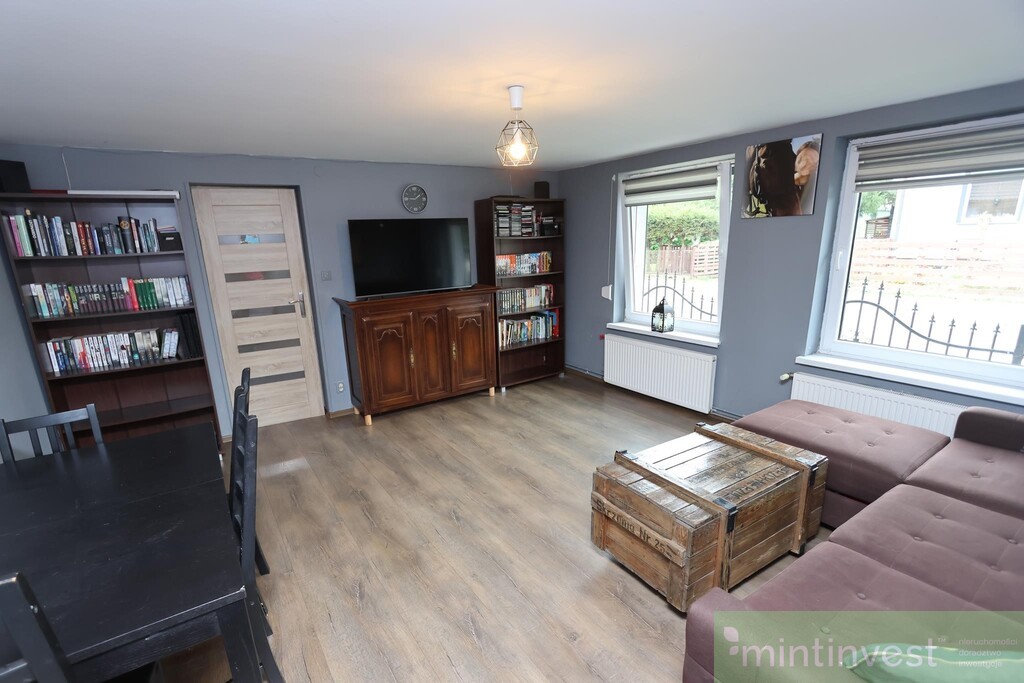 DOM PARTEROWY Z BUD. GOSPODARCZO-GARAŻOWYM (8)