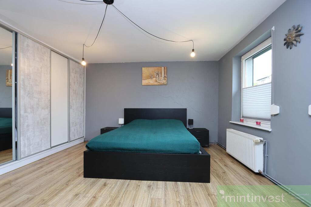 DOM PARTEROWY Z BUD. GOSPODARCZO-GARAŻOWYM (13)