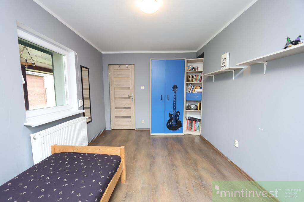 DOM PARTEROWY Z BUD. GOSPODARCZO-GARAŻOWYM (17)