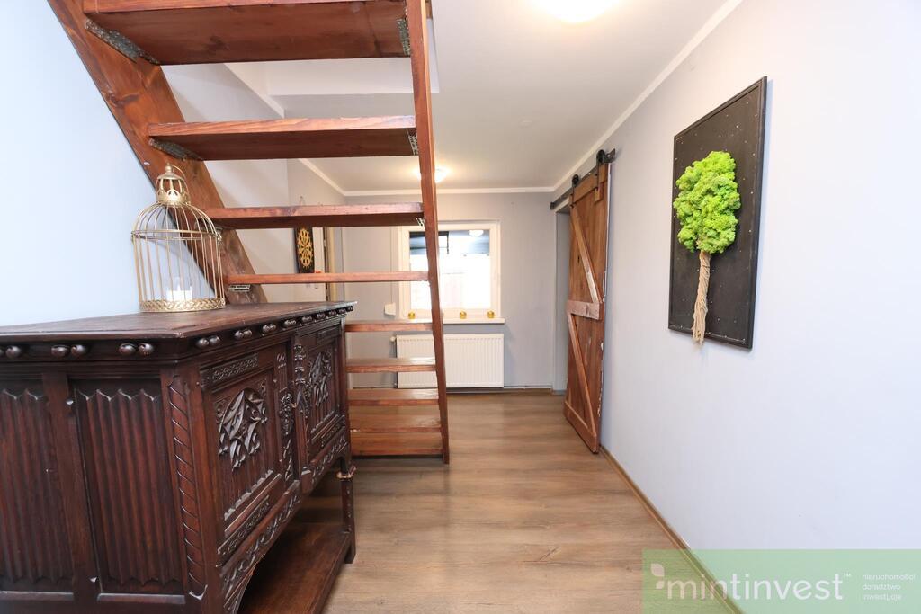 DOM PARTEROWY Z BUD. GOSPODARCZO-GARAŻOWYM (21)