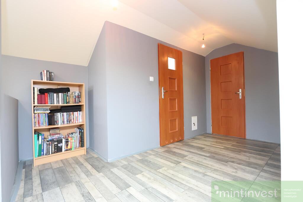 DOM PARTEROWY Z BUD. GOSPODARCZO-GARAŻOWYM (24)