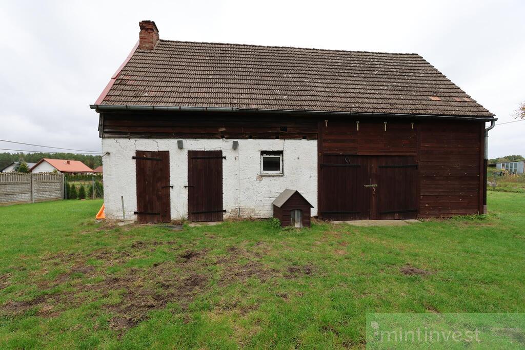 DOM PARTEROWY Z BUD. GOSPODARCZO-GARAŻOWYM (26)