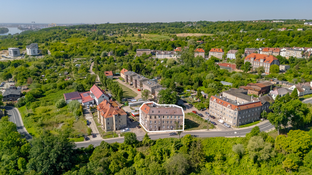 Nowa niższa cena 2 pokoje oddzielna kuchnia, garaż (13)