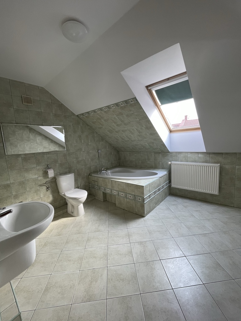 Piękny dom w Mierzynie. 5 pokoi i garaż. (12)