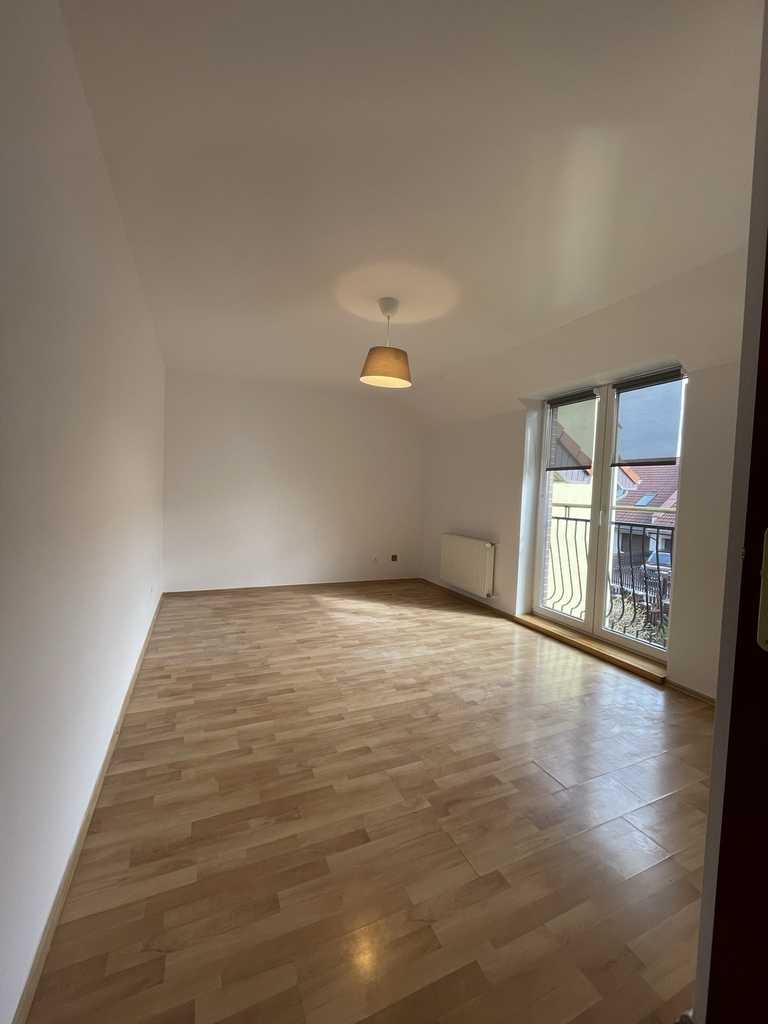 Piękny dom w Mierzynie. 5 pokoi i garaż. (9)