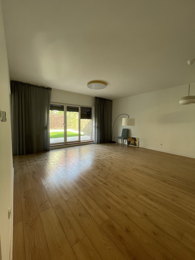 Piękny dom w Mierzynie. 5 pokoi i garaż. (2)