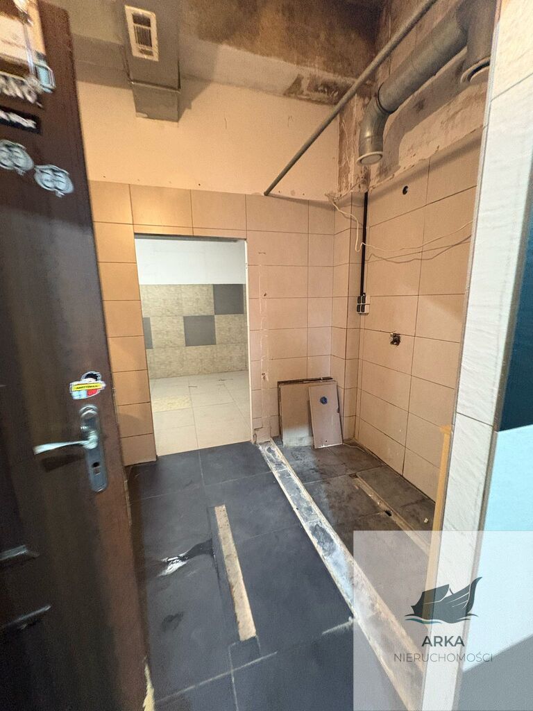 Duży lokal z zapleczem w pobliżu dworca PKP (9)