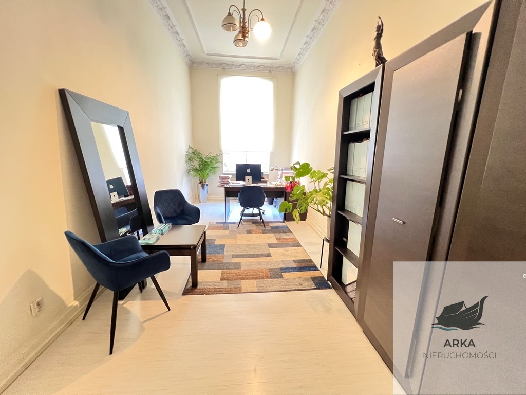 Centrum, 4 pok. po remoncie, ładna kamienica (2)