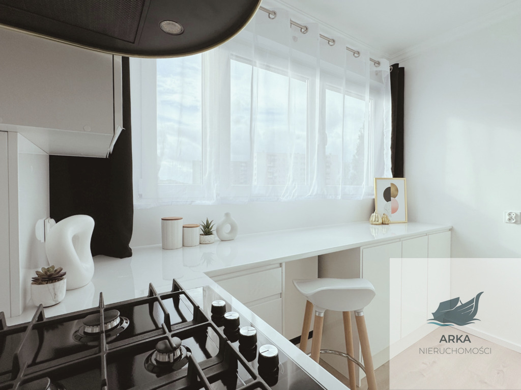 Kawalerka os. Przyjaźni pow. 30m2 po remoncie (3)