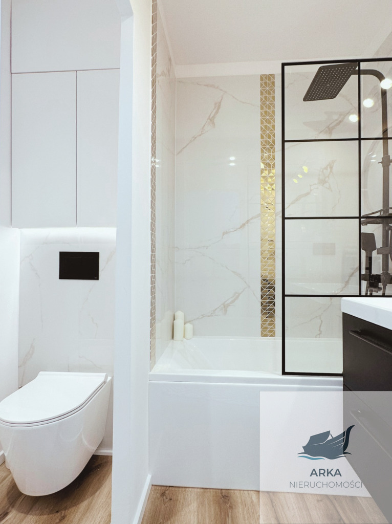 Kawalerka os. Przyjaźni pow. 30m2 po remoncie (8)