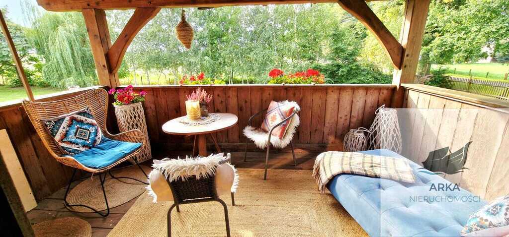 Urokliwy dom z duszą i dużą działką (8)