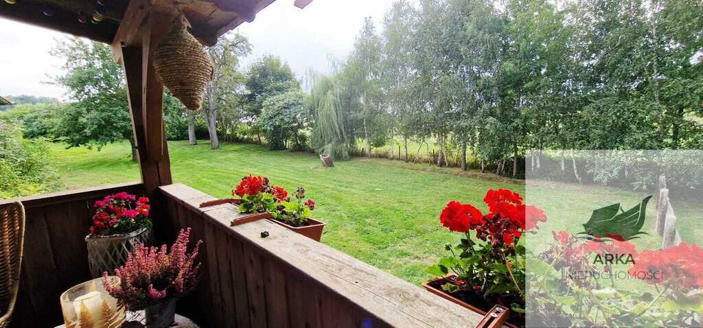 Urokliwy dom z duszą i dużą działką (11)