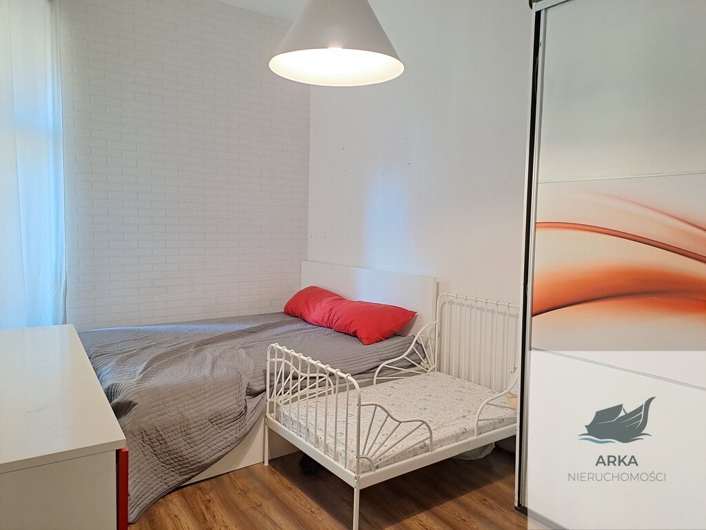 trzy duże pokoje w klimatycznej kamienicy (4)