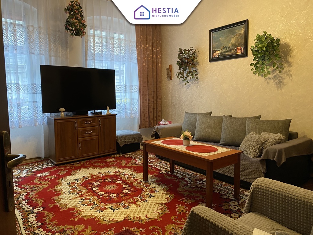 Przestronne mieszkanie do remontu w Centrum (2)