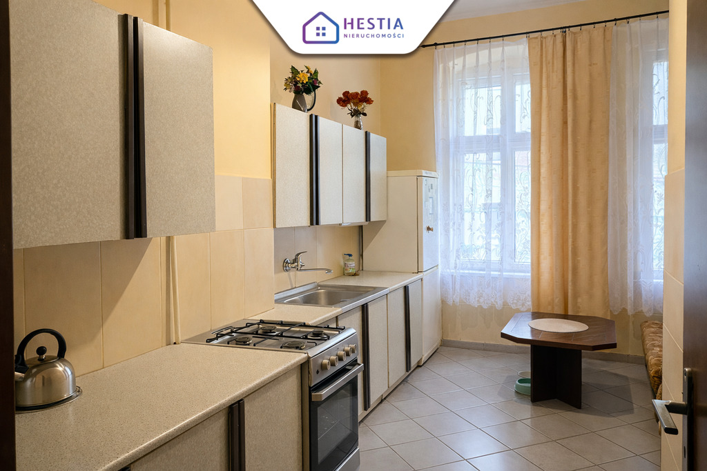 Przestronne mieszkanie do remontu w Centrum (6)